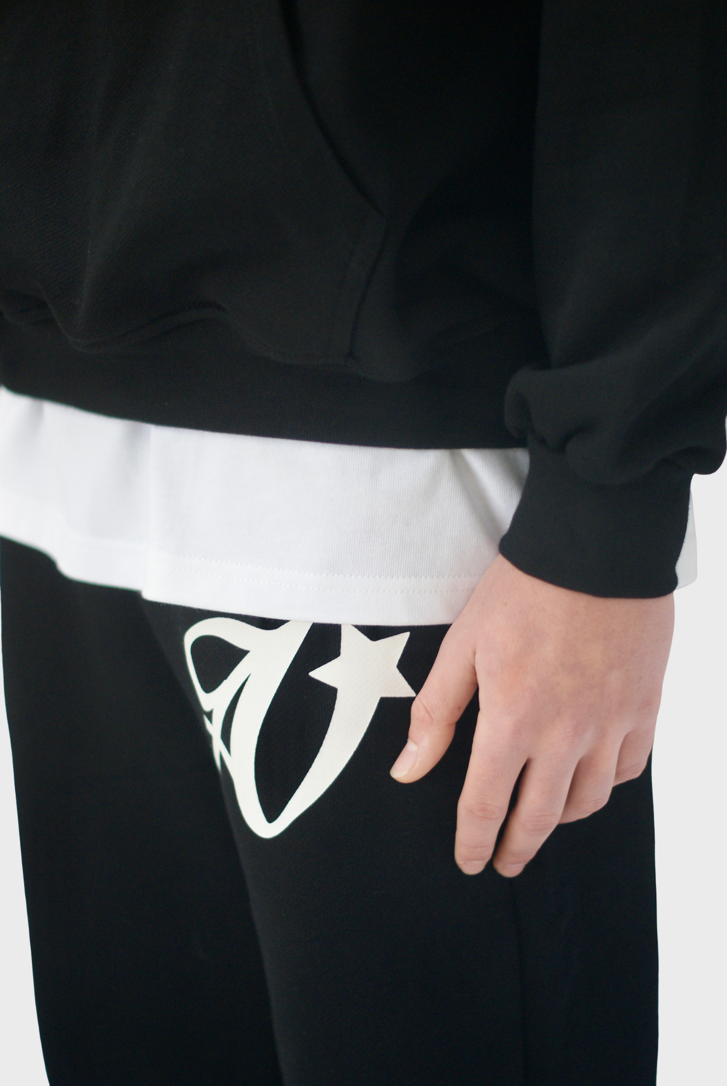 SIGNATURE LOGO STRAIGHT LEG SWEATPANTS