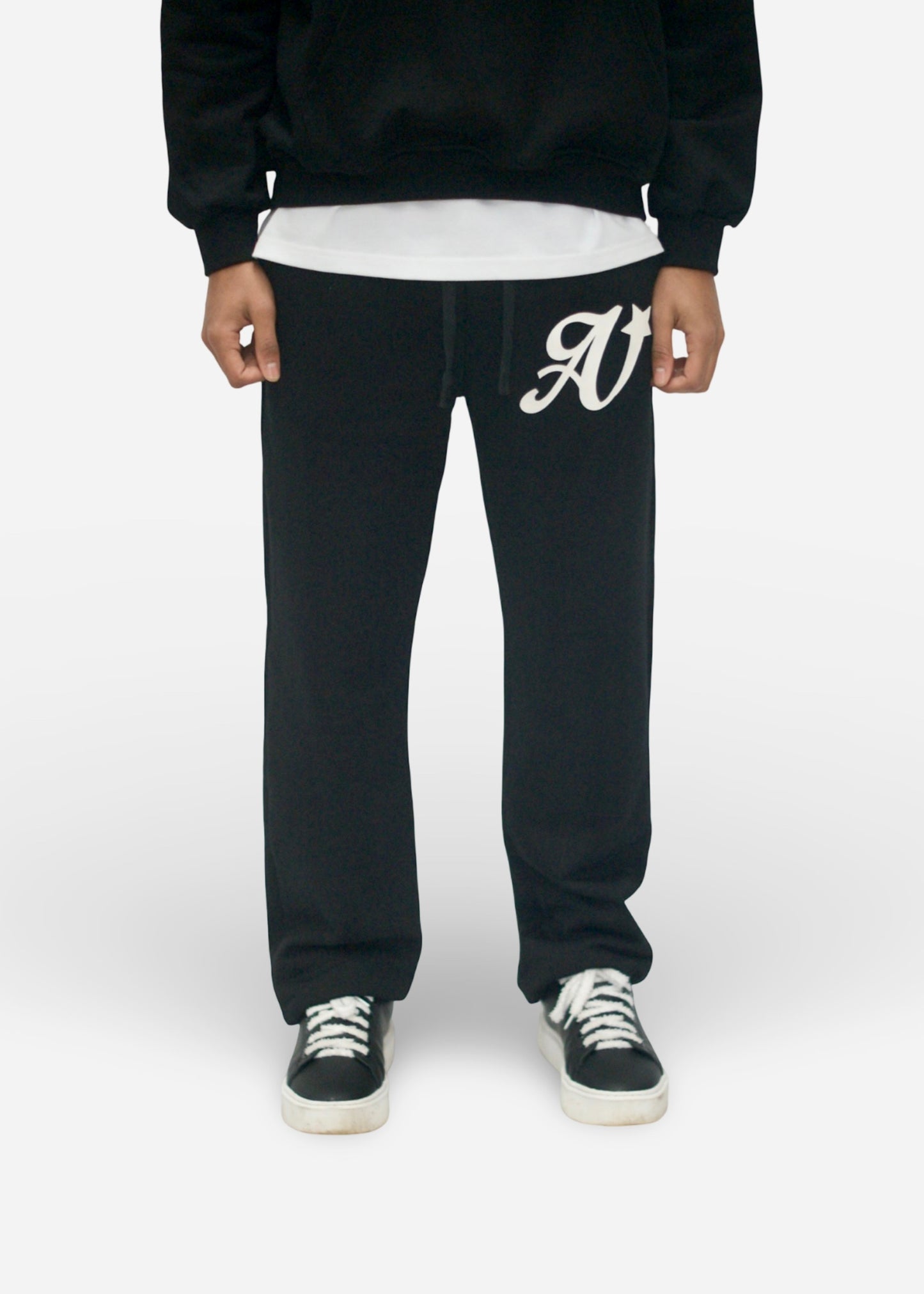 SIGNATURE LOGO STRAIGHT LEG SWEATPANTS